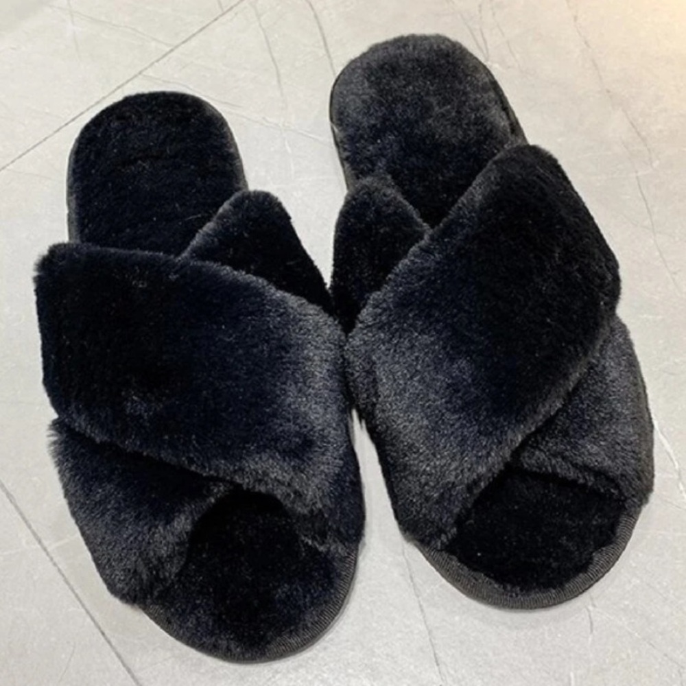 Black Criss Cross Fluffy Slippers
